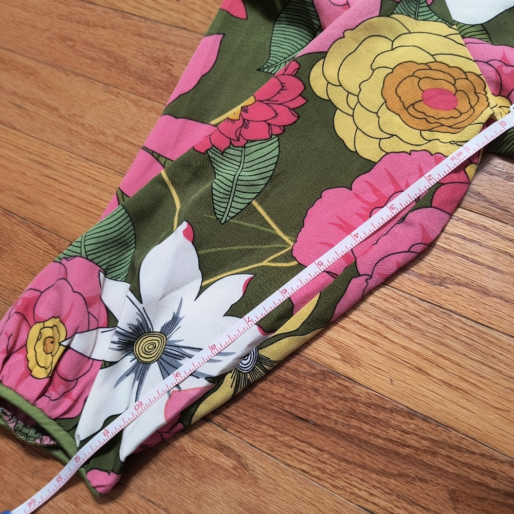 GIGIO Floral  MOD Long-Sleeve A-Line Dress in Olive & Pink. Total Of 3 Dresses - Picture 8 of 14